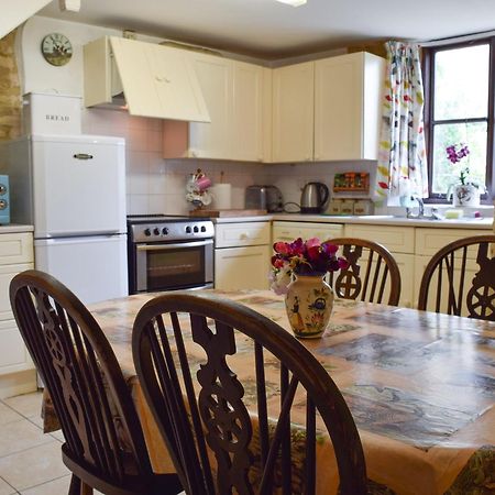Picket Piece Cottage Chadlington Екстер'єр фото